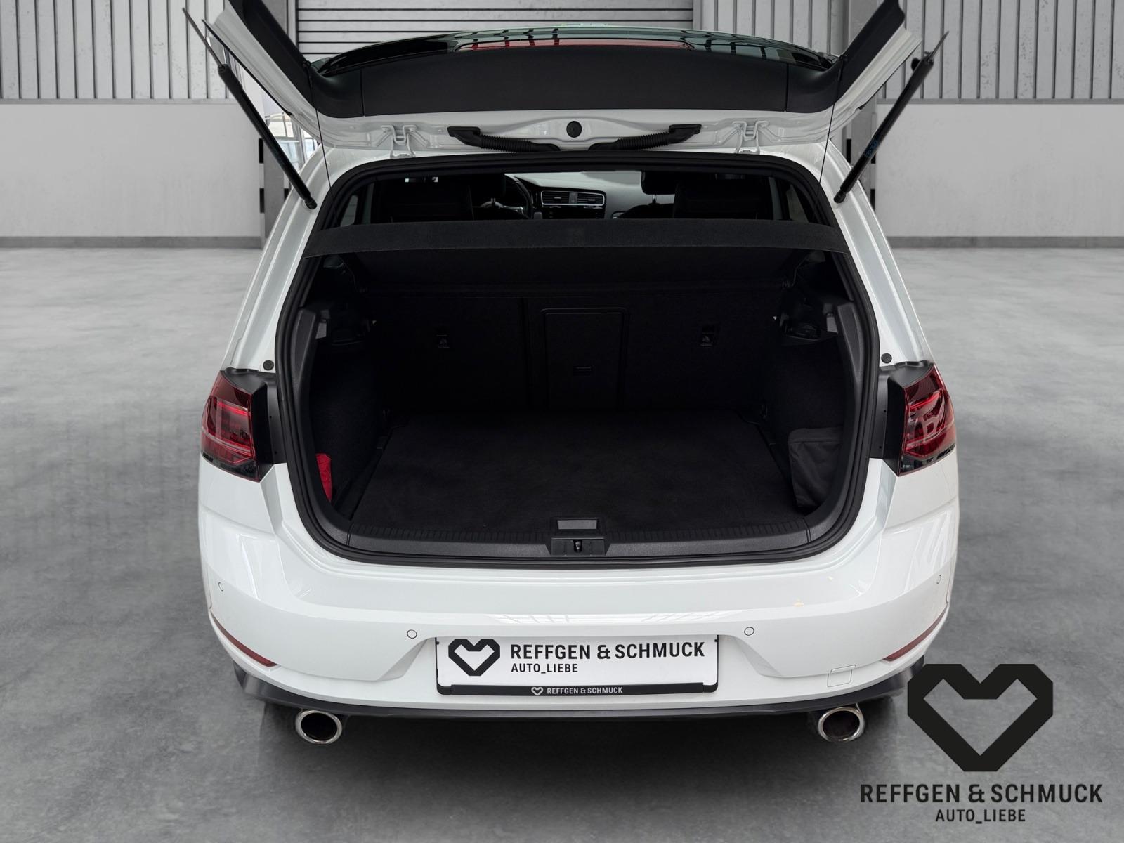 Volkswagen GOLF GTI PERFORMANCE DSG NAV+LED+ACC+DYNAUD+1.HD