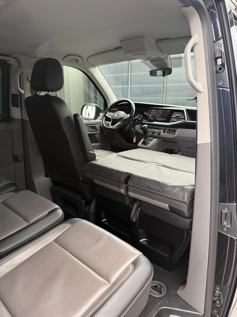 Volkswagen T6.1 Caravelle DSG Lang Navi Ahk 9sitz Rollstuhl