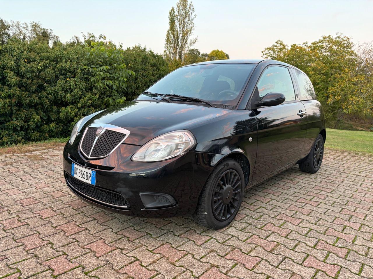 Lancia Ypsilon