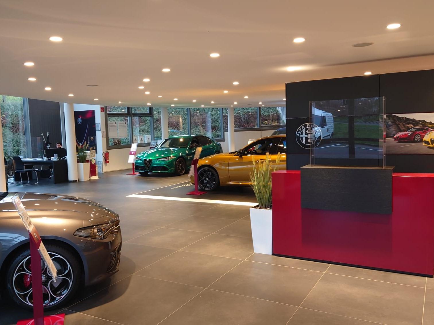 showroom-image-top