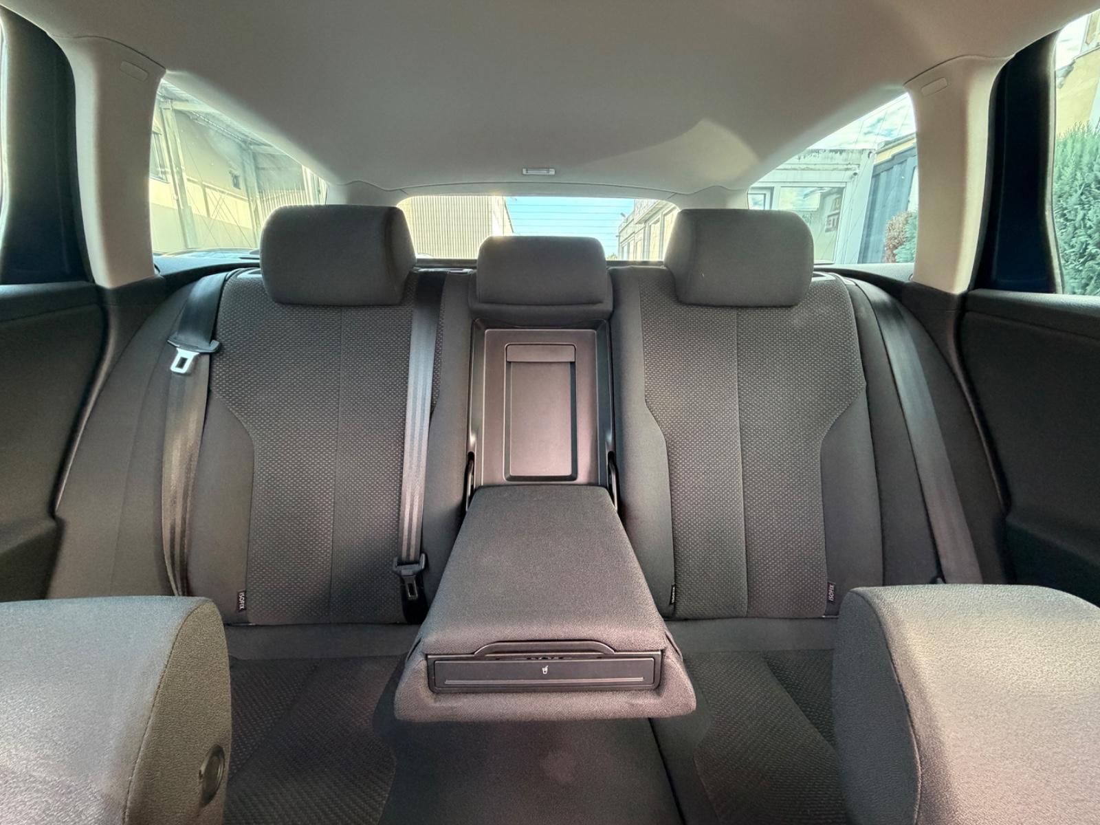 Volkswagen Passat 2008 — photo 16