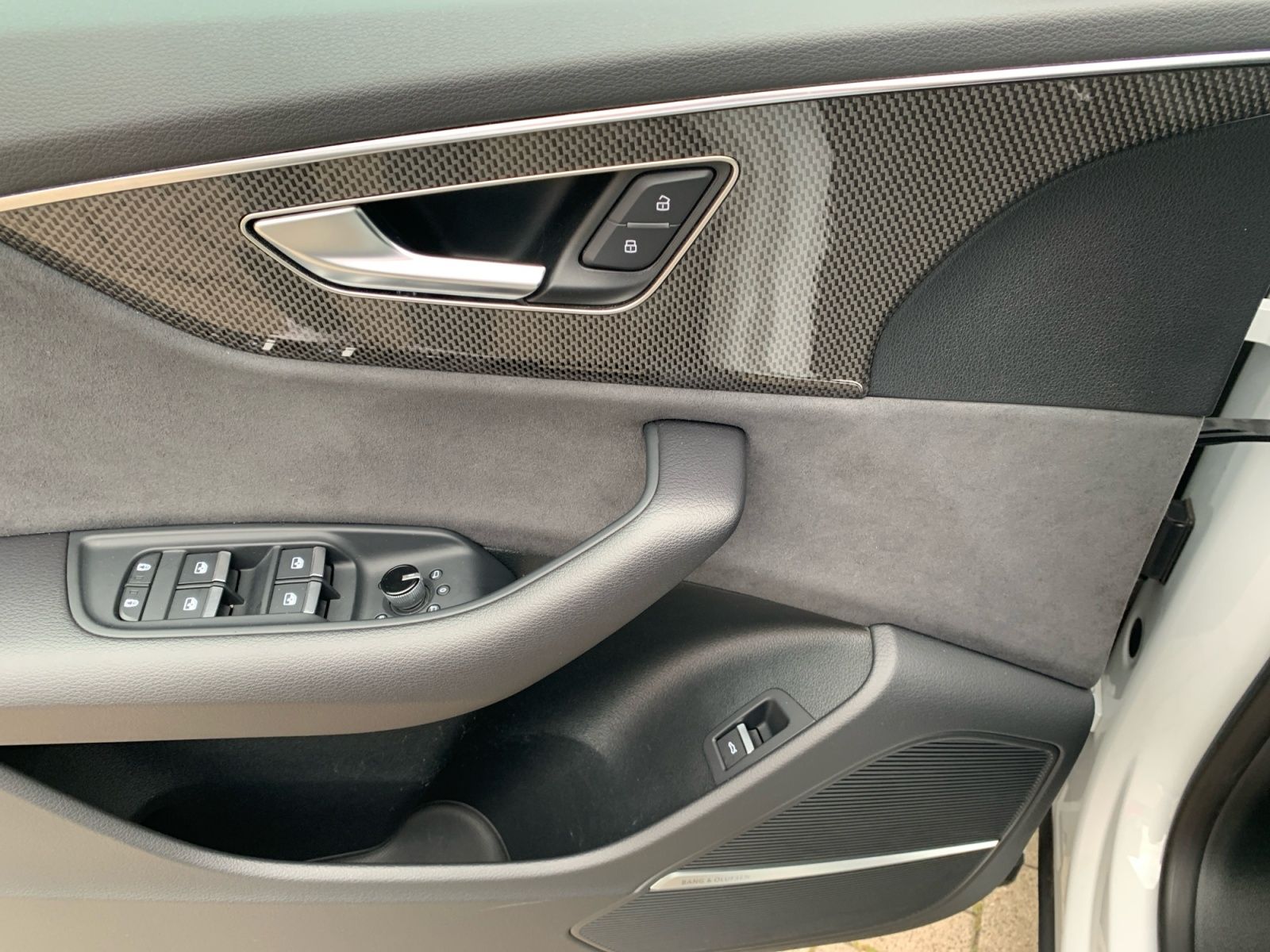 Audi SQ8 - Bild 14