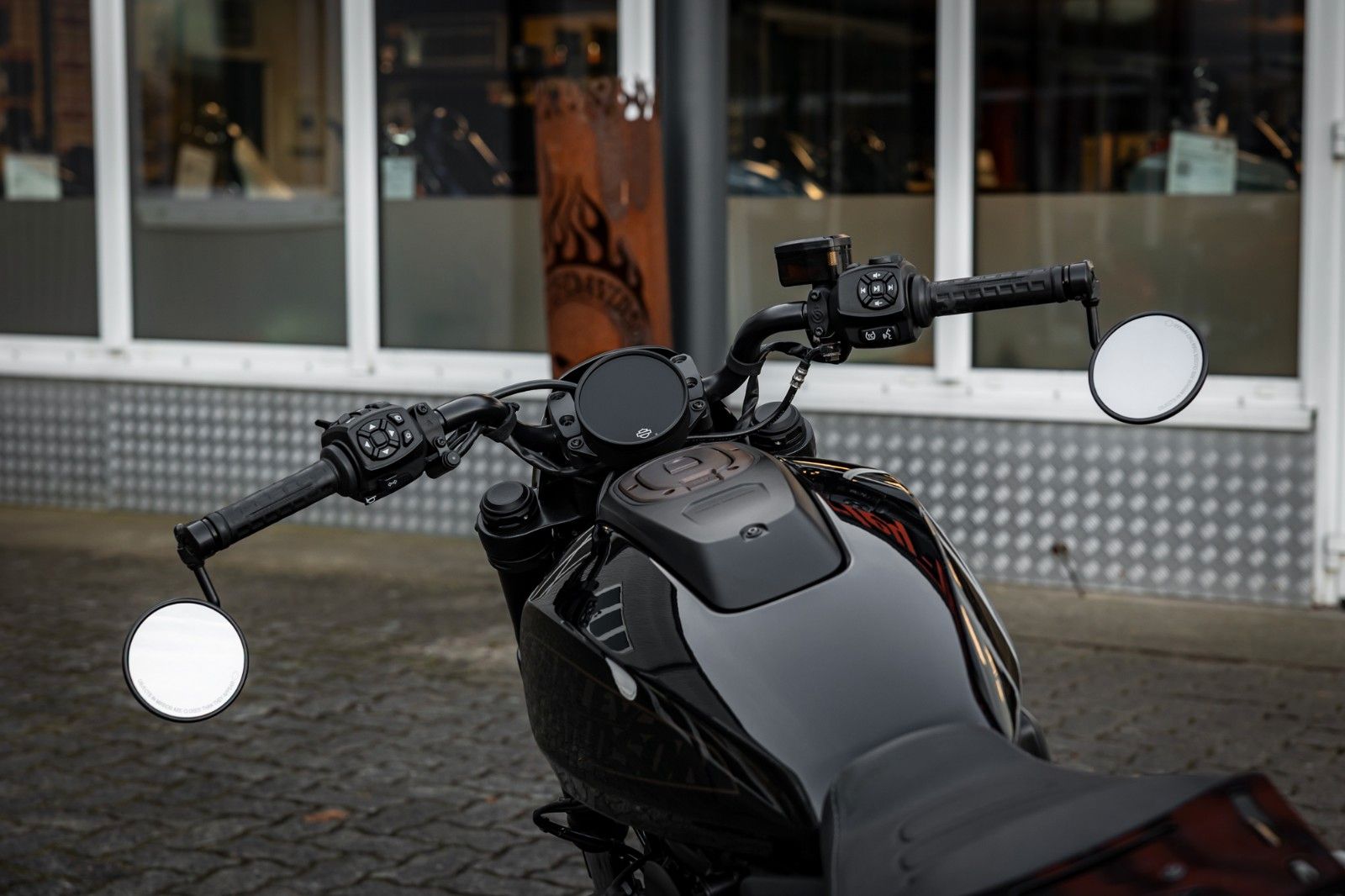 Fahrzeugabbildung Harley-Davidson RH1250S Sportster S - Jekill&Hyde -