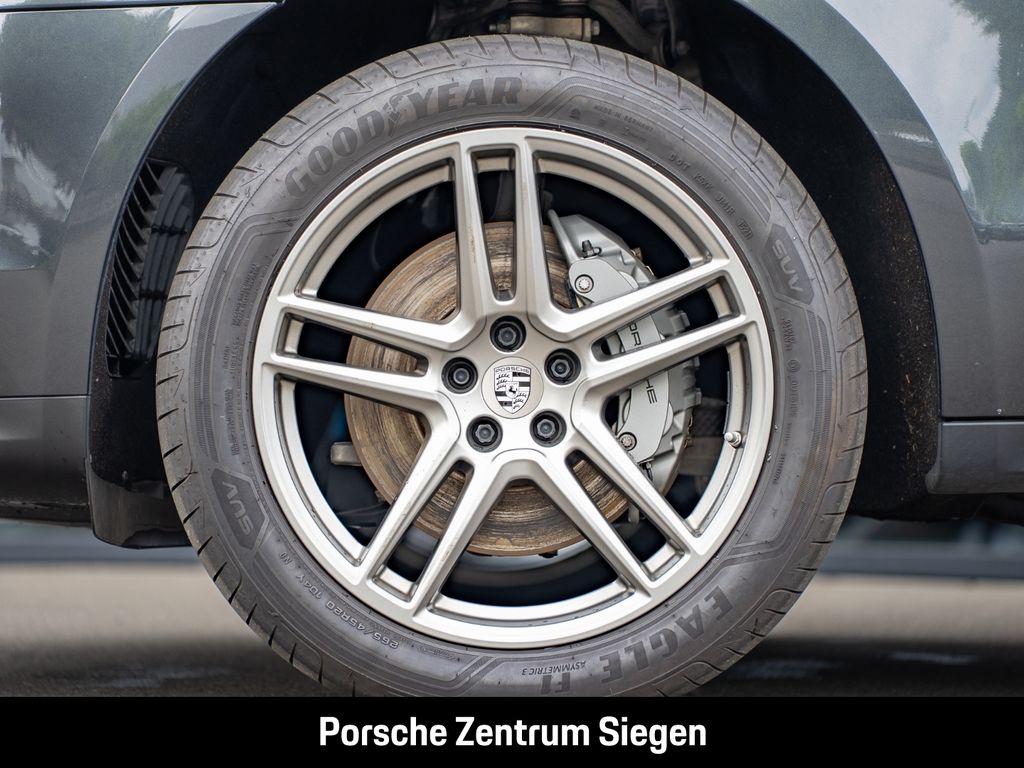 Porsche Macan S