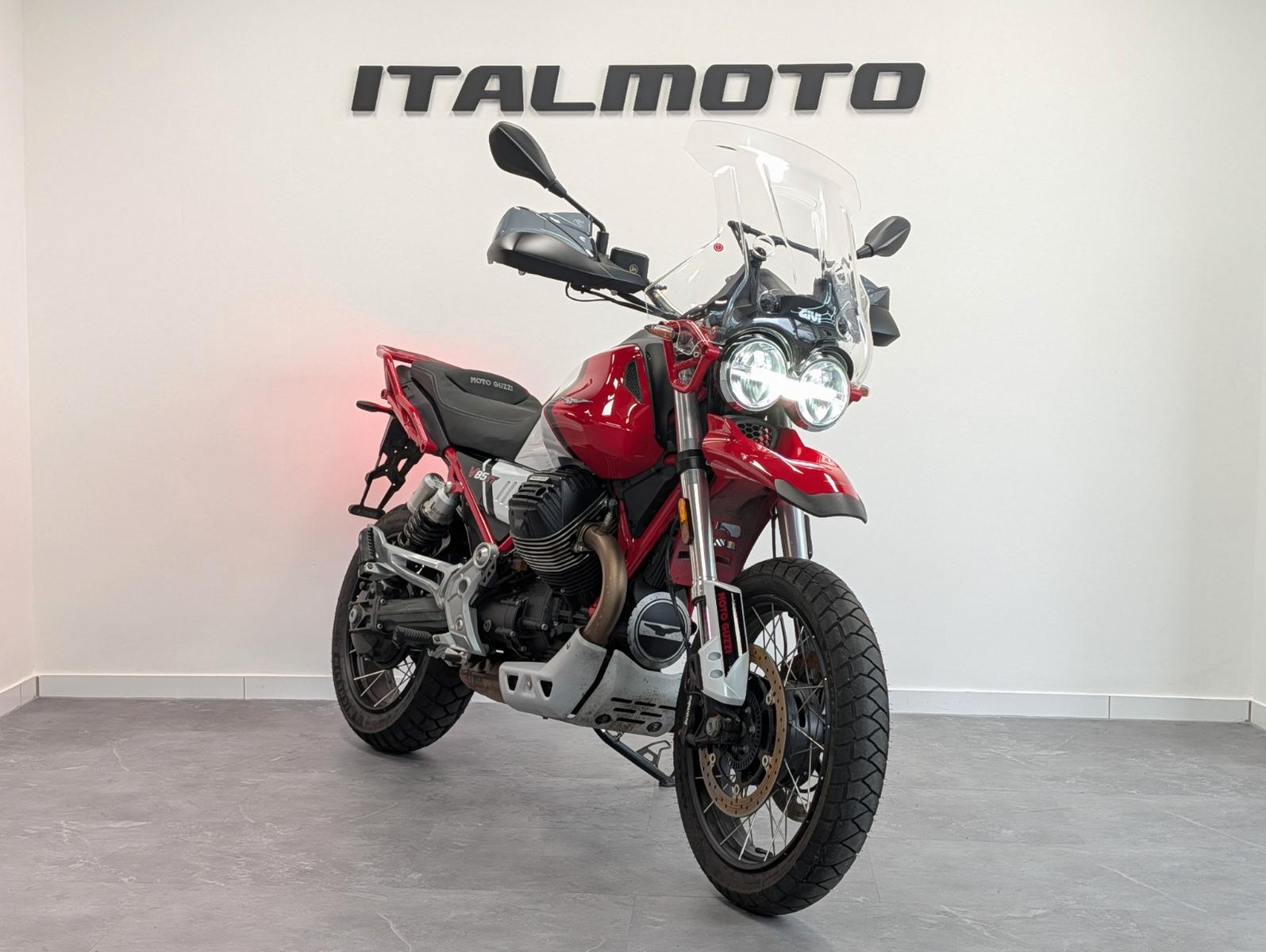 Moto Guzzi V85 TT EVOCATIVE