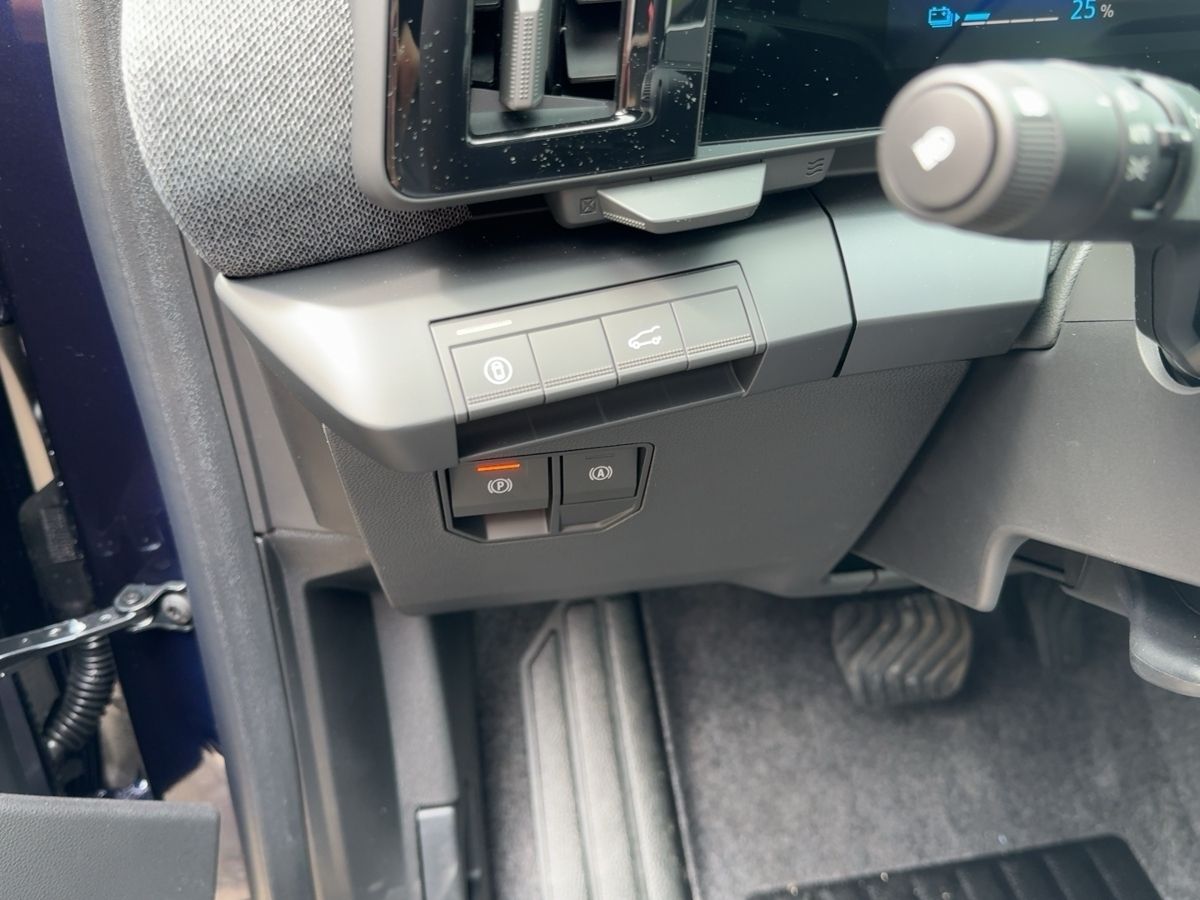 Fahrzeugabbildung Renault Scenic E-Tech 100% ele Techno 220 Long Range ABS
