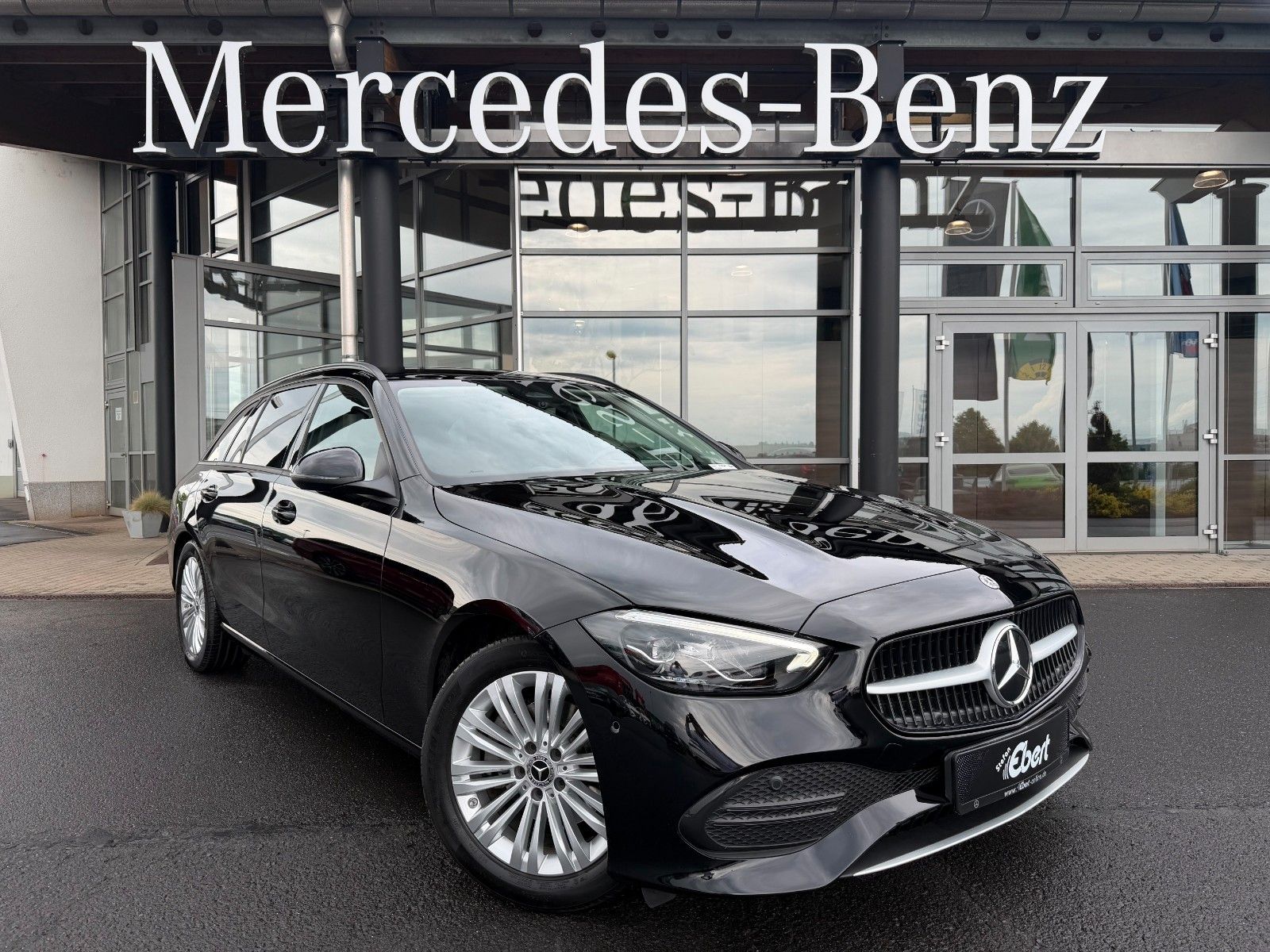 Fahrzeugabbildung Mercedes-Benz C 180 T LED+RKamera+LED+SpiegelP+EasyPack