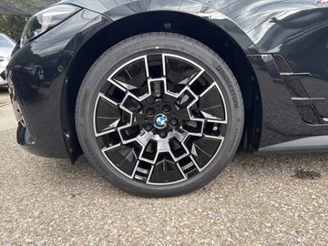 BMW i4 eDrive35 M Sportpaket HK HiFi DAB RFK Shz