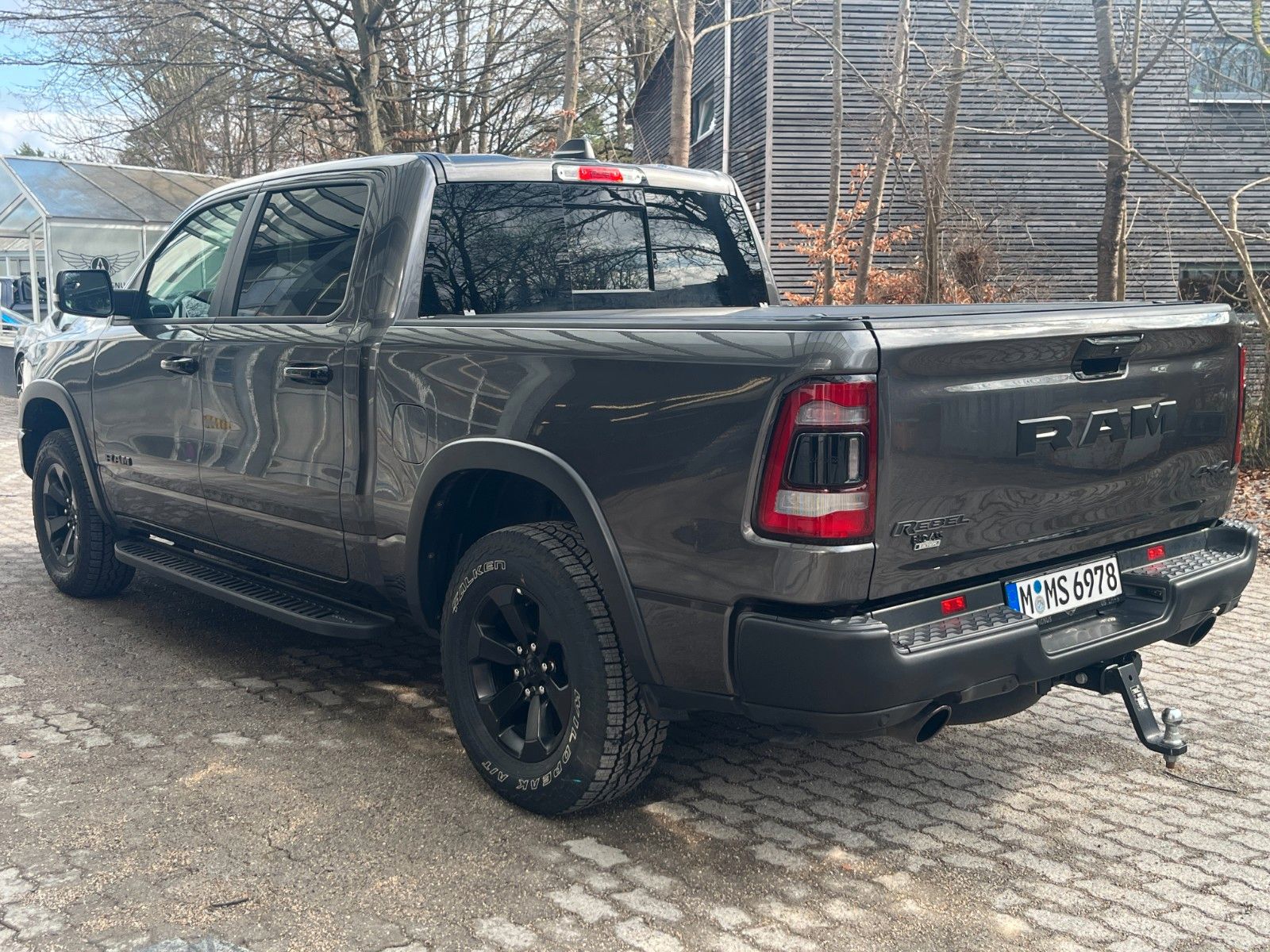 Fahrzeugabbildung Dodge RAM 1500 Crew Cab Rebel Night *LPG*