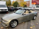 BMW 325i Cabrio Aut. LEDER*XENON*NAVI*PDC*GEPFLEGT!! - BMW 325 aus 2010