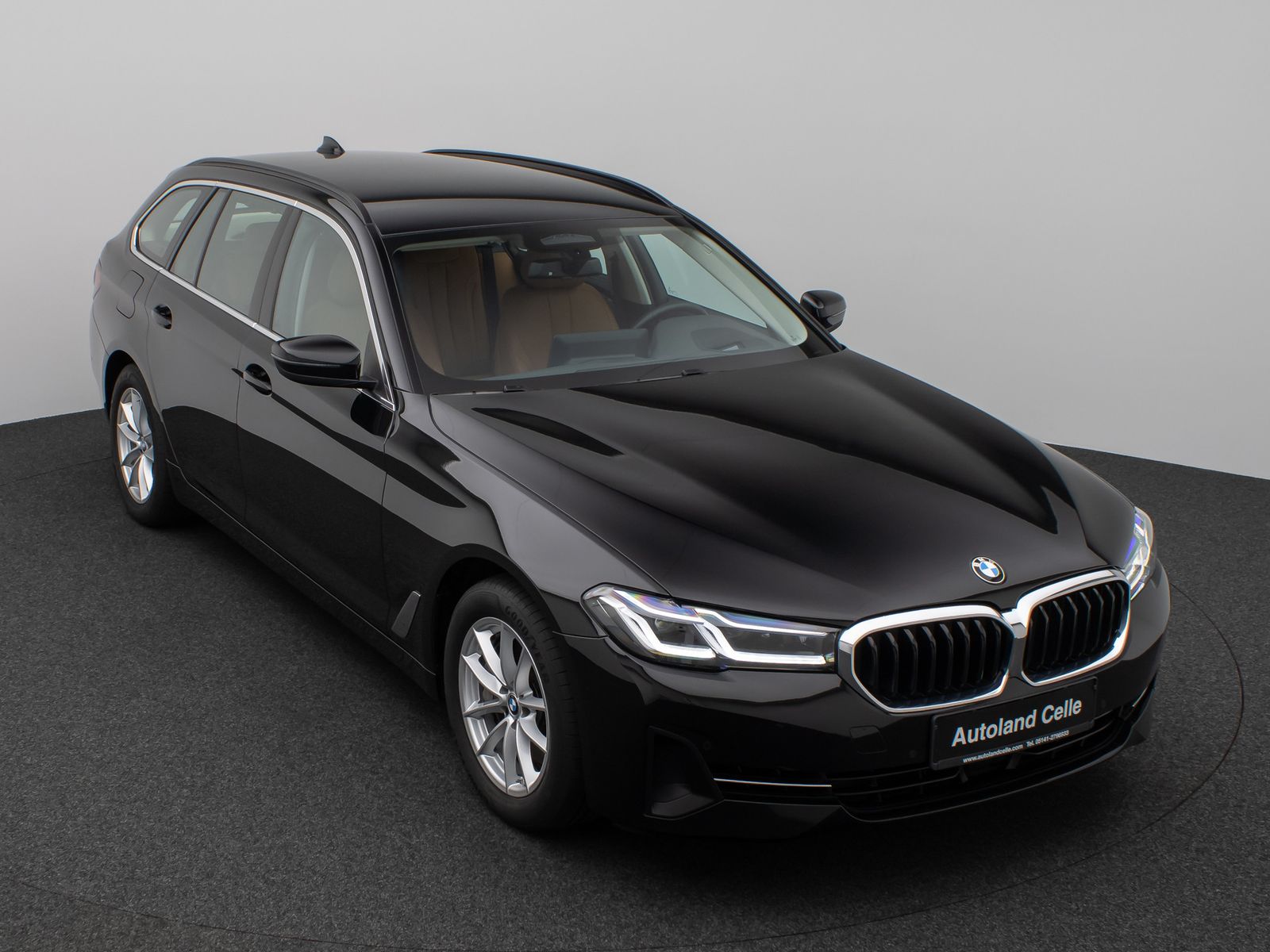 Fahrzeugabbildung BMW 540i xD Laser HUD DAB HiFi AHK Komfort Alarm
