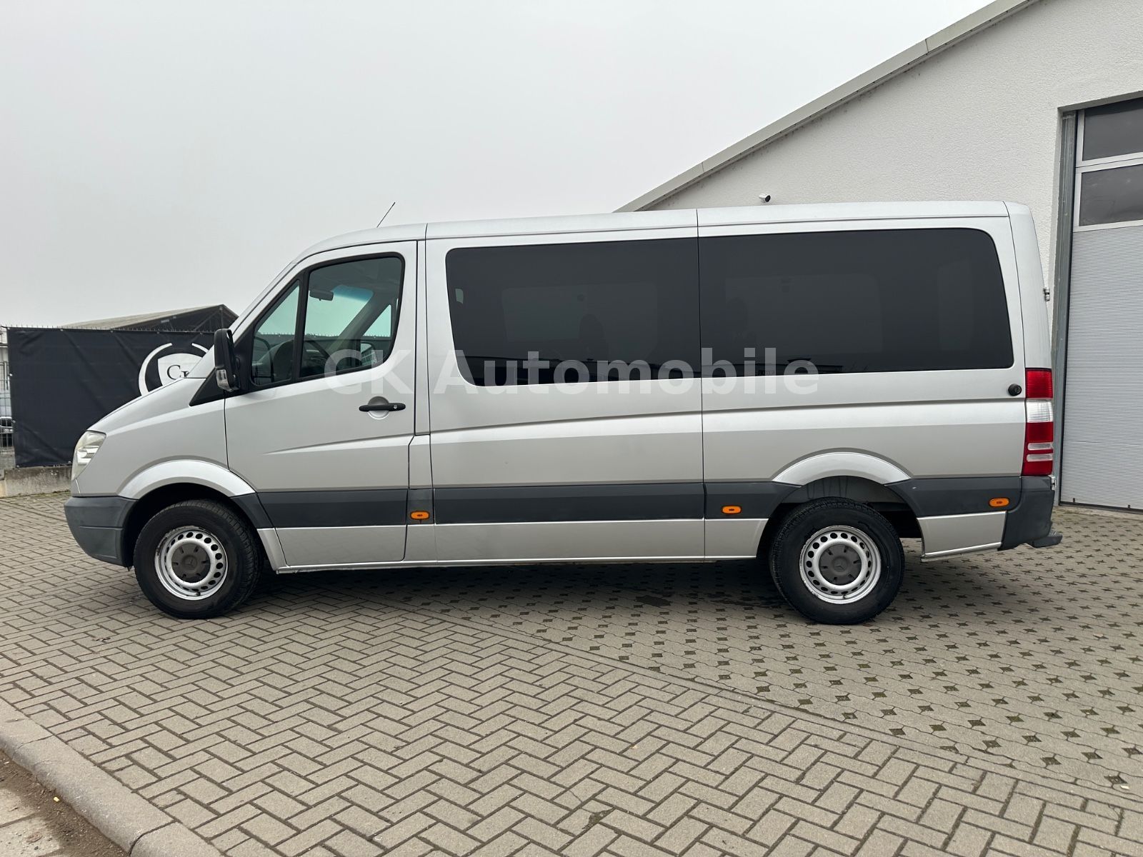 Fahrzeugabbildung Mercedes-Benz Sprinter II Kombi 315 CDI/9 Sitze/Klima/Tempomat