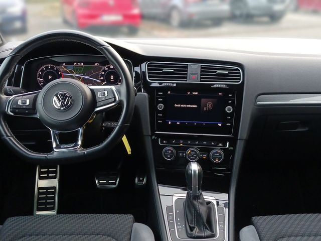 Golf VII 1.5 TSI DSG R-LINE LED+NAVI+DIGI+STHZ