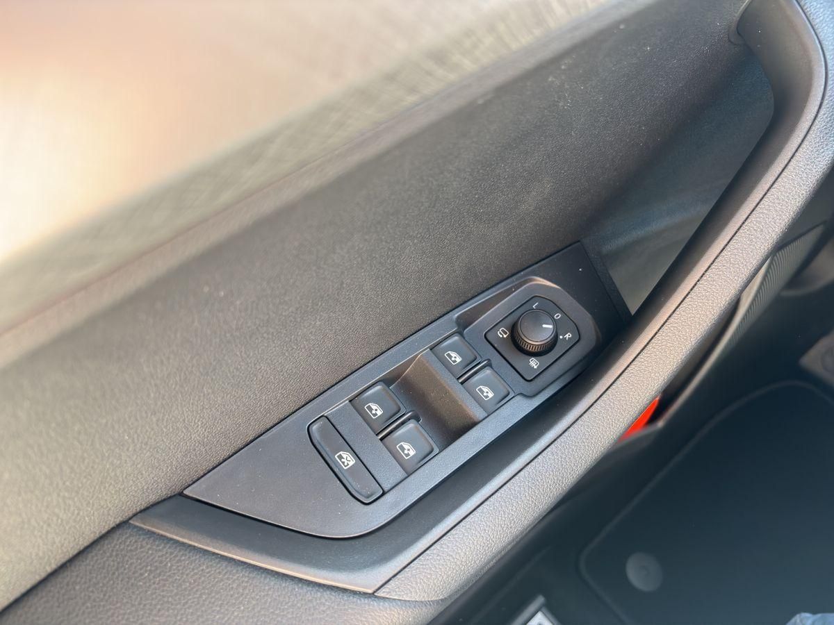 Fahrzeugabbildung SKODA Karoq Selection 2.0 TDI 110 kW