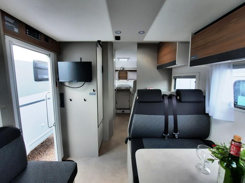 Fahrzeugabbildung LMC Tracer 730 EL Verfüg./Sparen Sie 15.235,- €