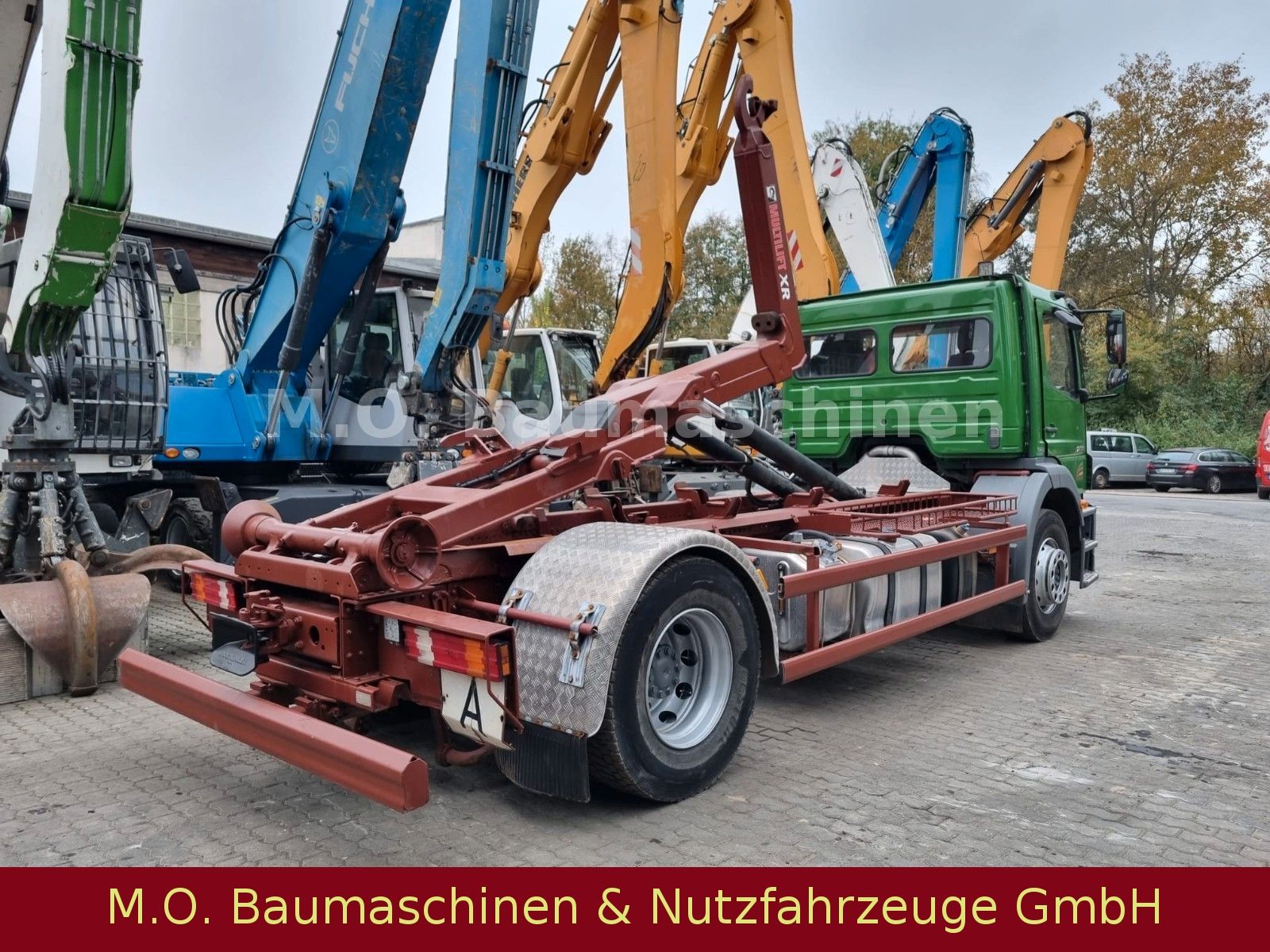 Fahrzeugabbildung Mercedes-Benz Axor 1833 /AC/Hiab XR 14S46 / 4x2 / Euro 5 /