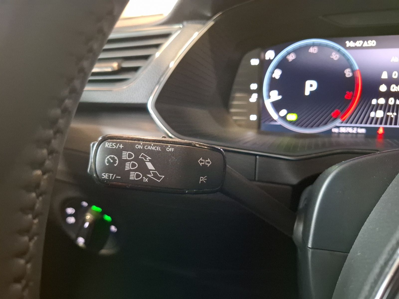Fahrzeugabbildung SKODA Superb Combi TSI Style DSG Matrix AHK Navi AID b