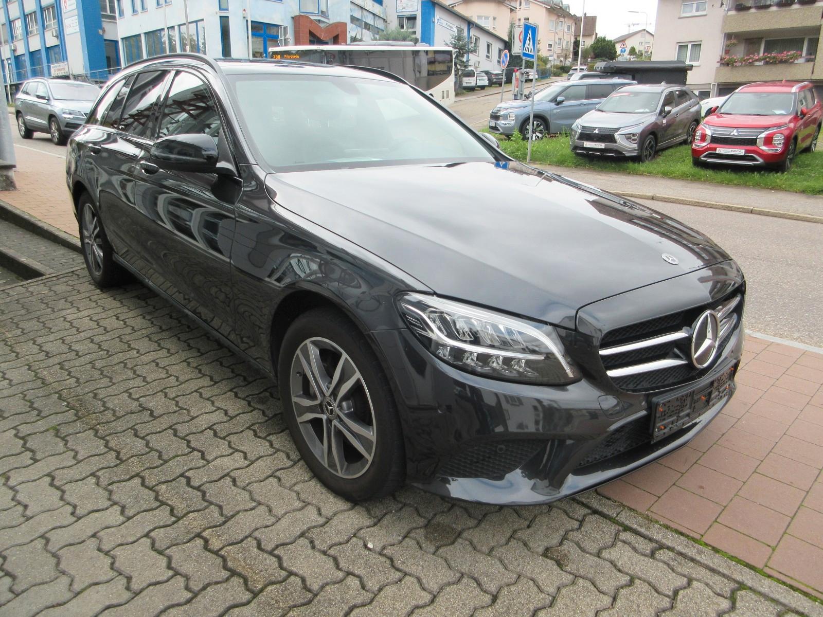 Mercedes-Benz C 300 C -Klasse T-Modell 4Matic/Leder/LED/Navi