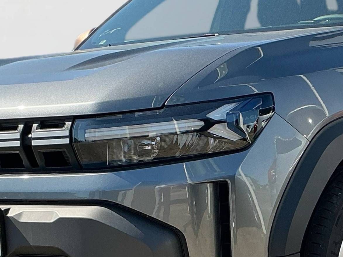 Fahrzeugabbildung Dacia Neuer Dacia Duster Extreme mild hybrid 140