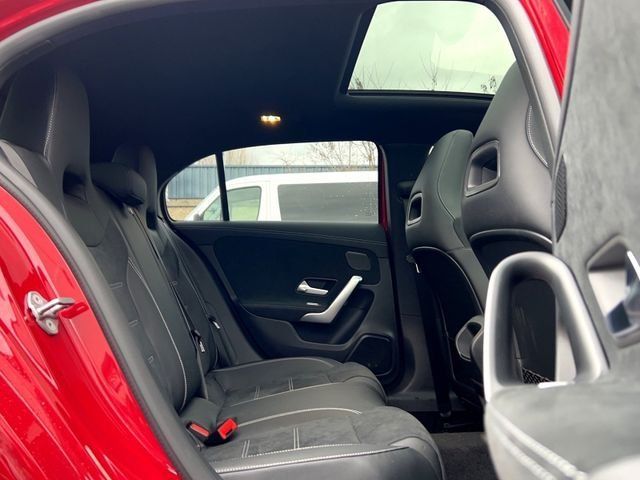 Fahrzeugabbildung Mercedes-Benz A 220 d EDITION AMG+DISTRONIC+PSD+MBUX High-End