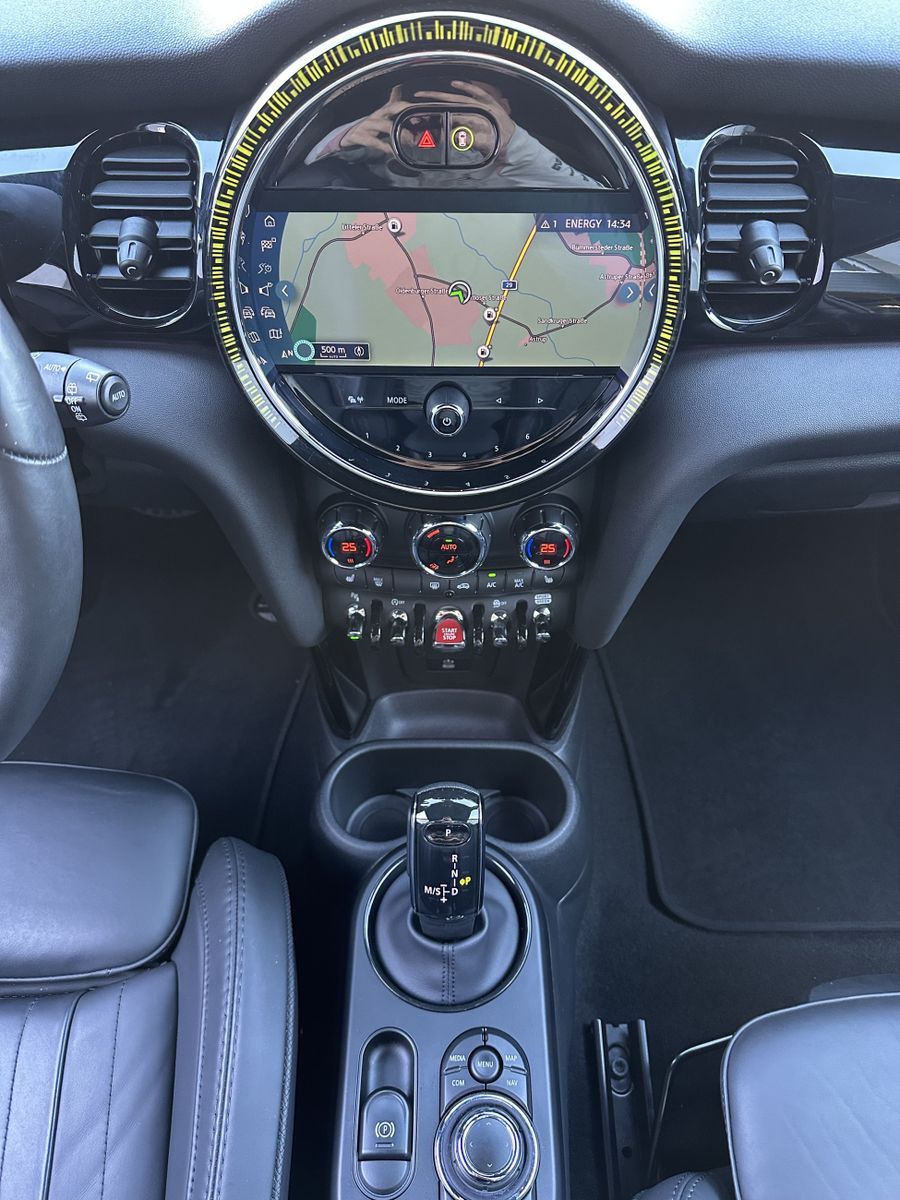 Fahrzeugabbildung MINI John Cooper Works NAV+LED+KAMERA+DIGDISPLAY+ACC