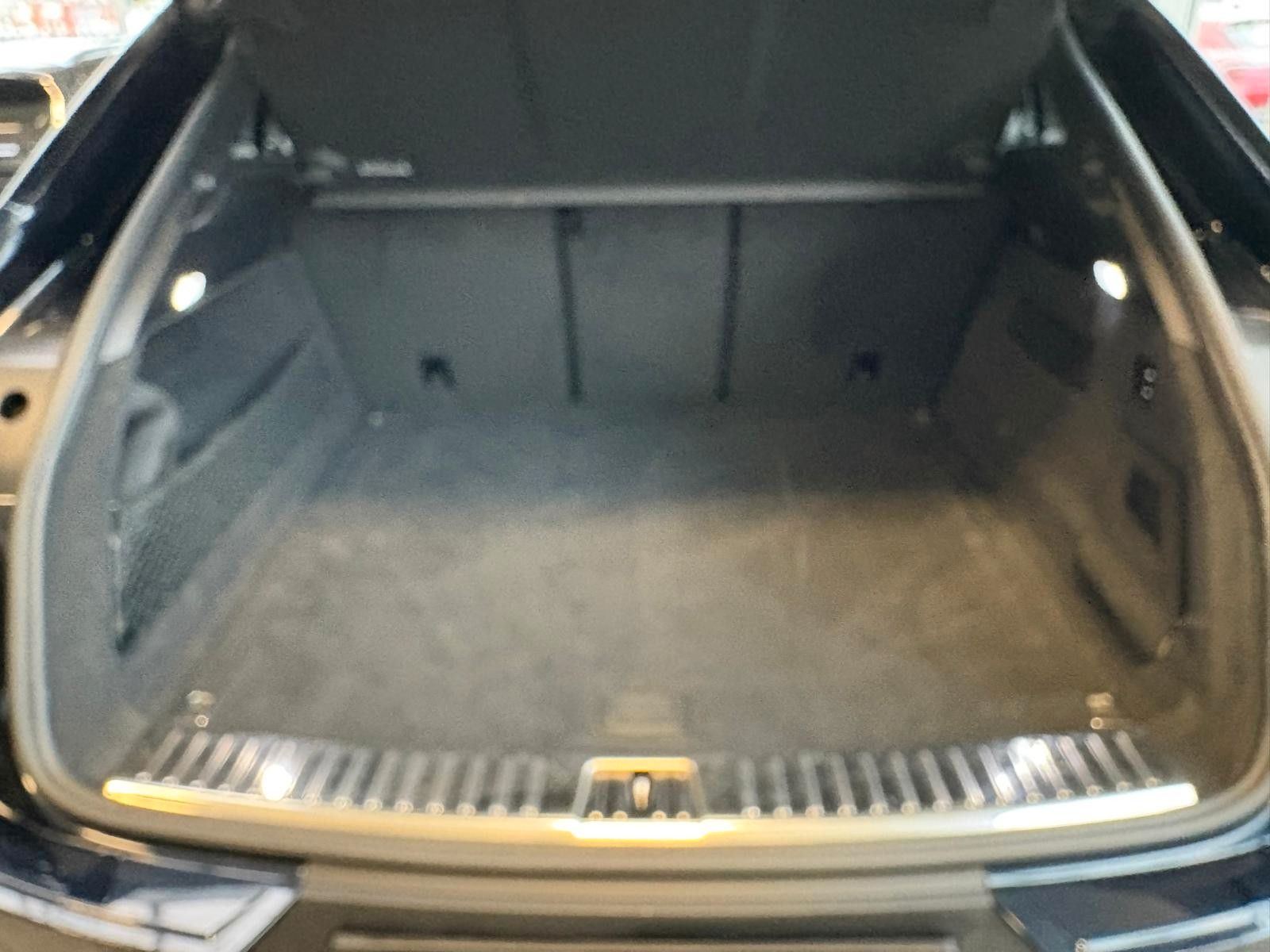 Fahrzeugabbildung Porsche Cayenne Coupe Turbo GT/Burmester/PCCB/Carbon