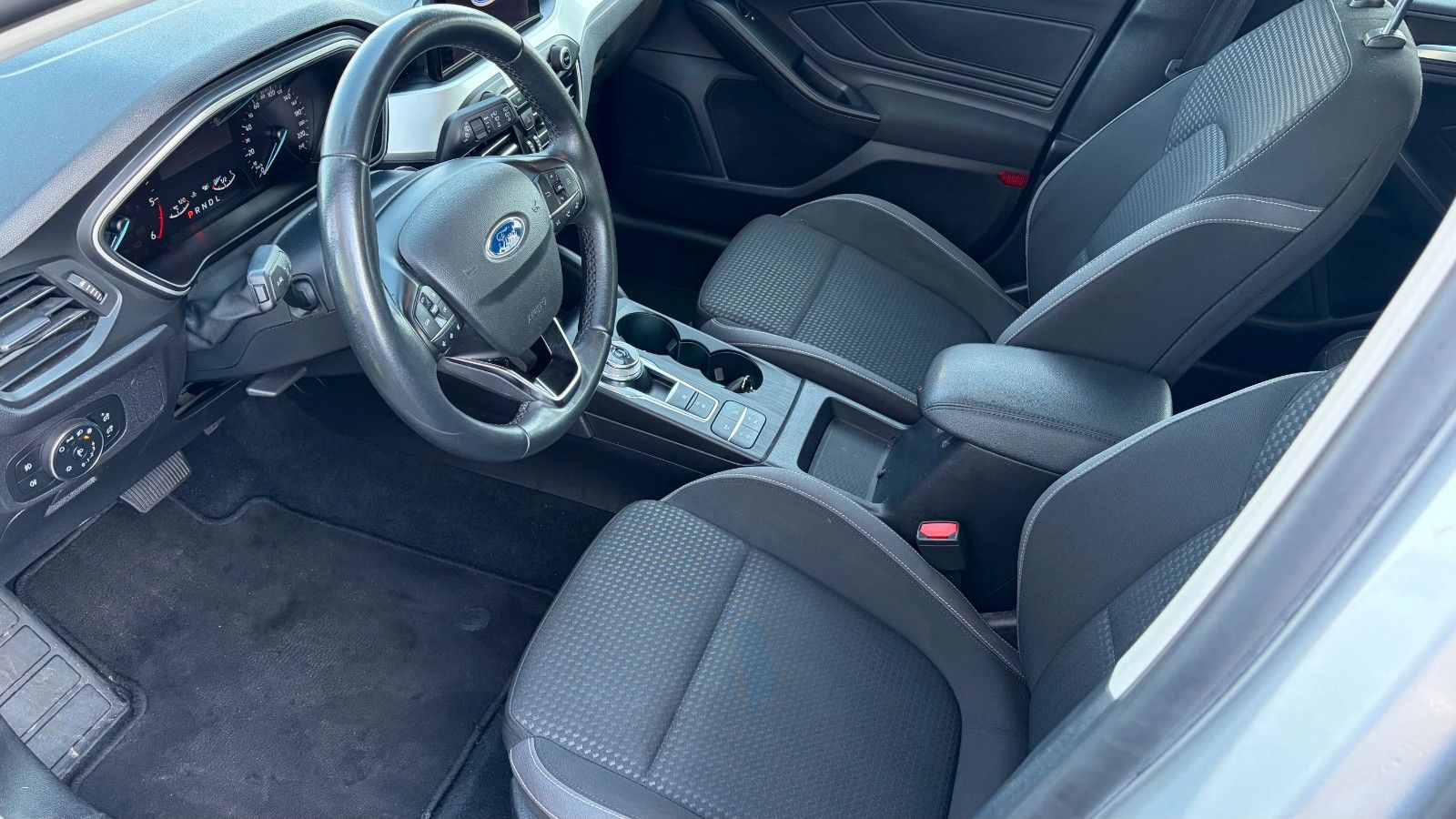 Fahrzeugabbildung Ford Focus Turnier Cool & Connect