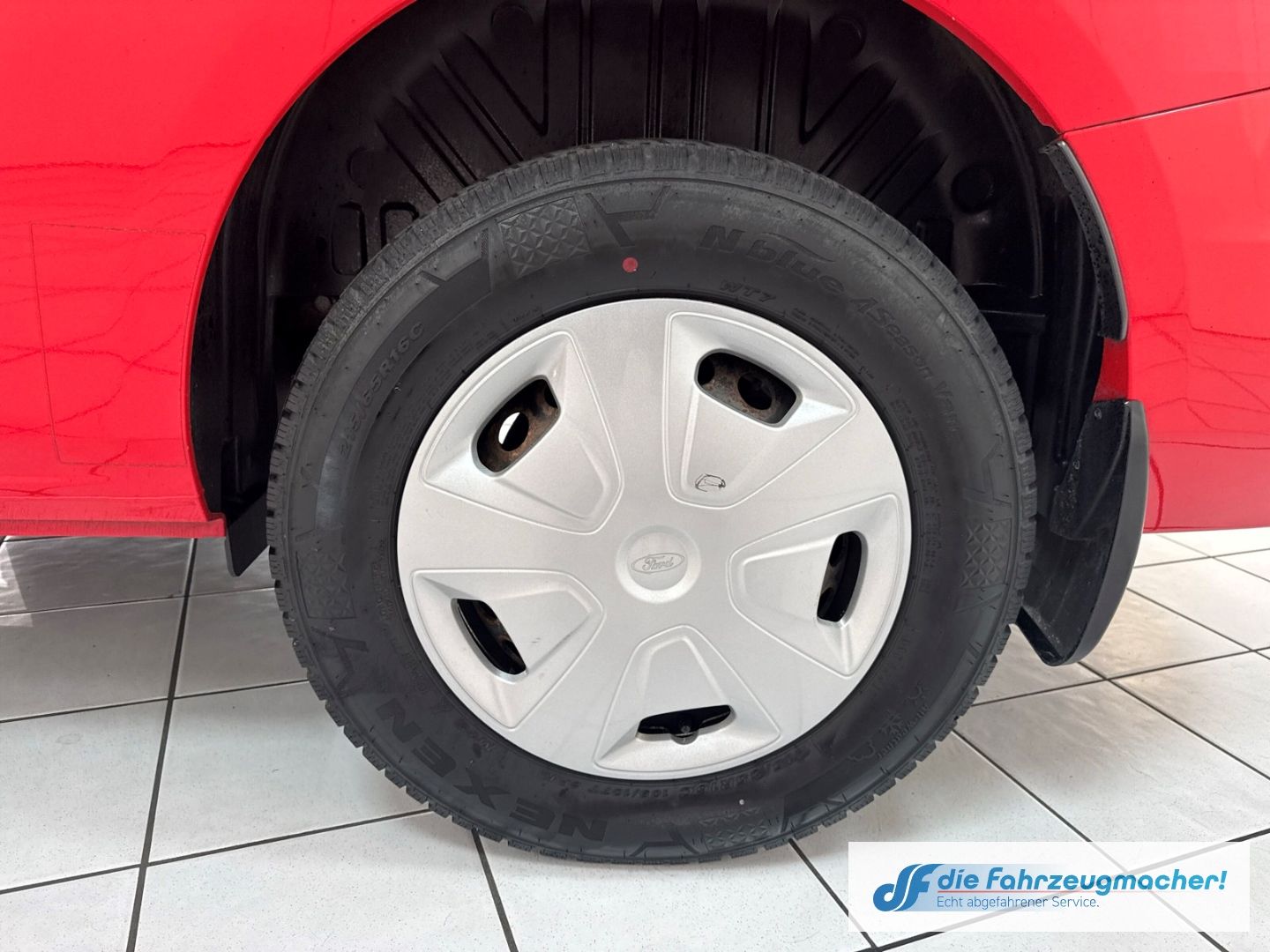 Fahrzeugabbildung Ford Transit Custom Tourneo 320 L1 Trend 2.0 TDCi EU6