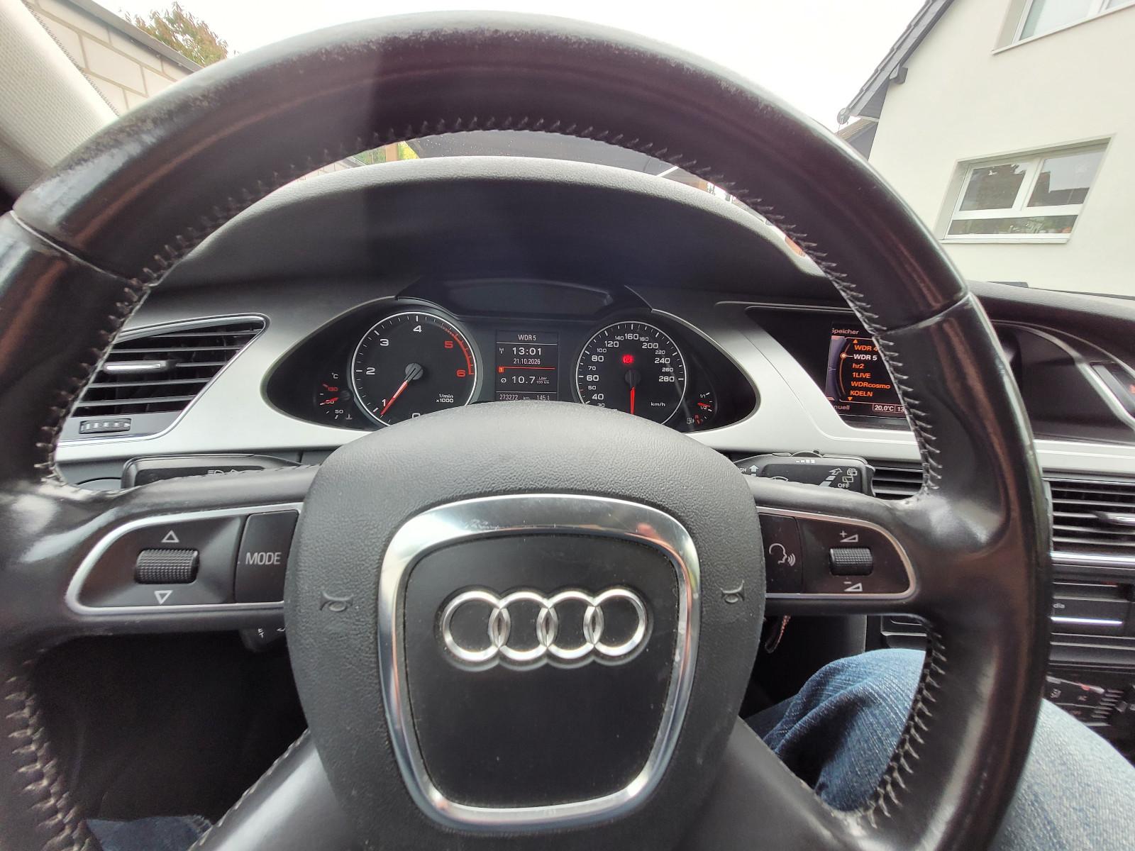 Audi A4 2011 — photo 7
