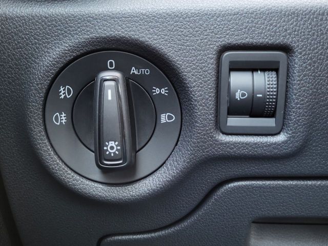 Fabia 1.0 MPI Essence ParkPilot