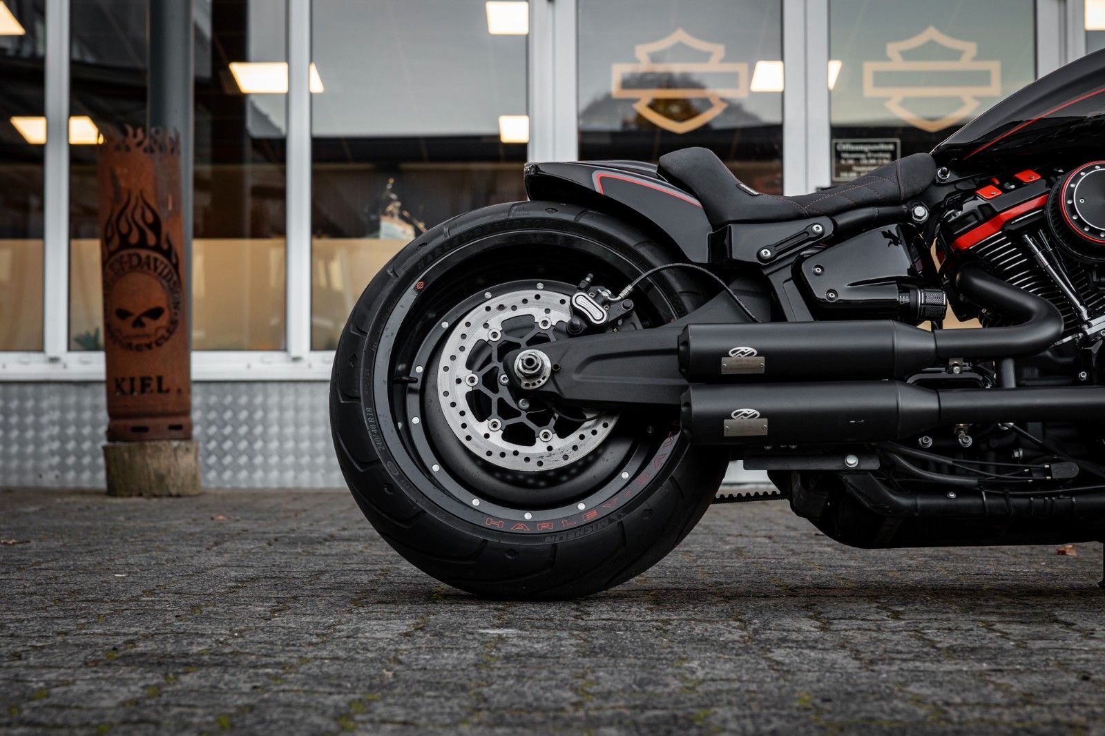 Fahrzeugabbildung Harley-Davidson FXDR 114 CUI - Jekill  - Thunderbike Umbau