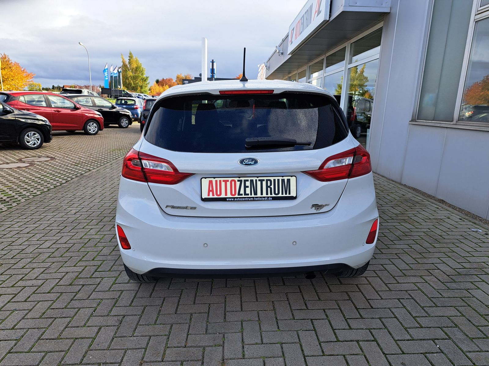 Fahrzeugabbildung Ford Fiesta Trend 86PS NAVI WINTERPAKET ALU PDC KLIMA