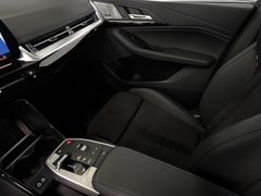 Fahrzeugabbildung BMW 218i Active Tourer M Sport--AHK/DrivingProf/Pano