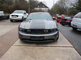 Ford Mustang V8 GT - Ford mit Benzin-Antrieb: Coupe
