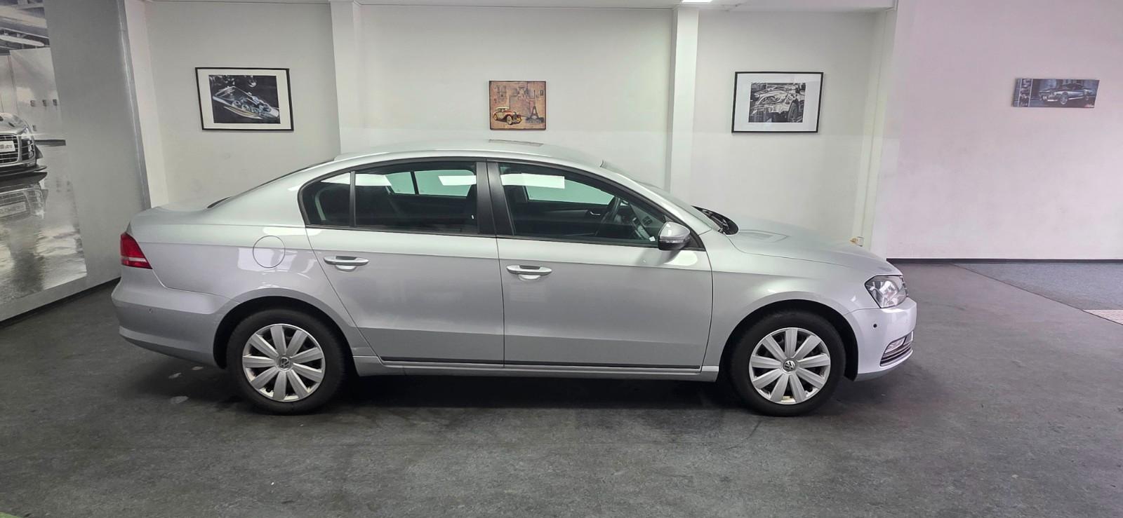 Volkswagen Passat 1.4 TSI Trendline Limo PDC TÜV 04/2028