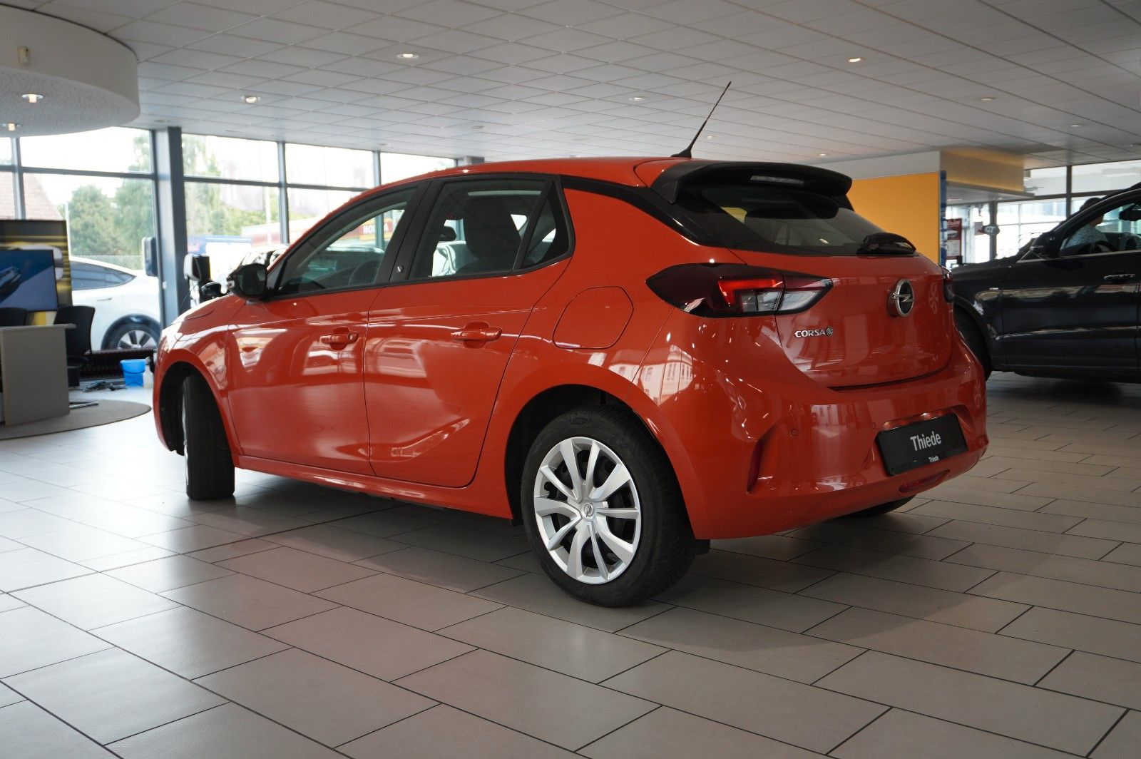 Fahrzeugabbildung Opel Corsa-e F EDITION 7KW NAVI/VIRT/TEMP/DAB/WÄRMEP.