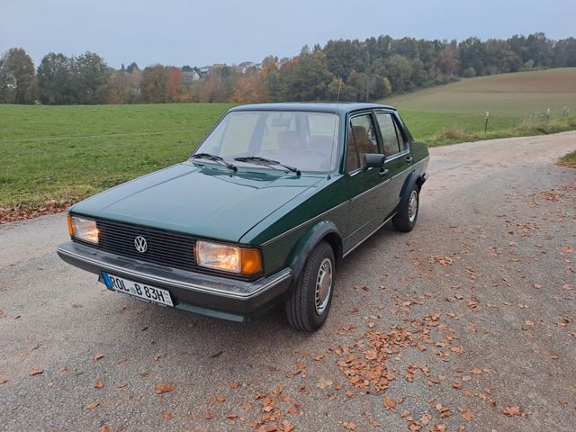 Volkswagen Jetta 1