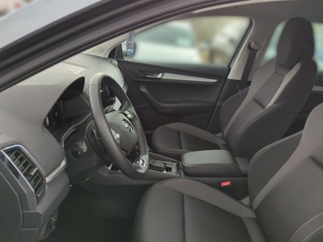 Fahrzeugabbildung SKODA Karoq 1.5 TSI DSG Tour 1.Hand