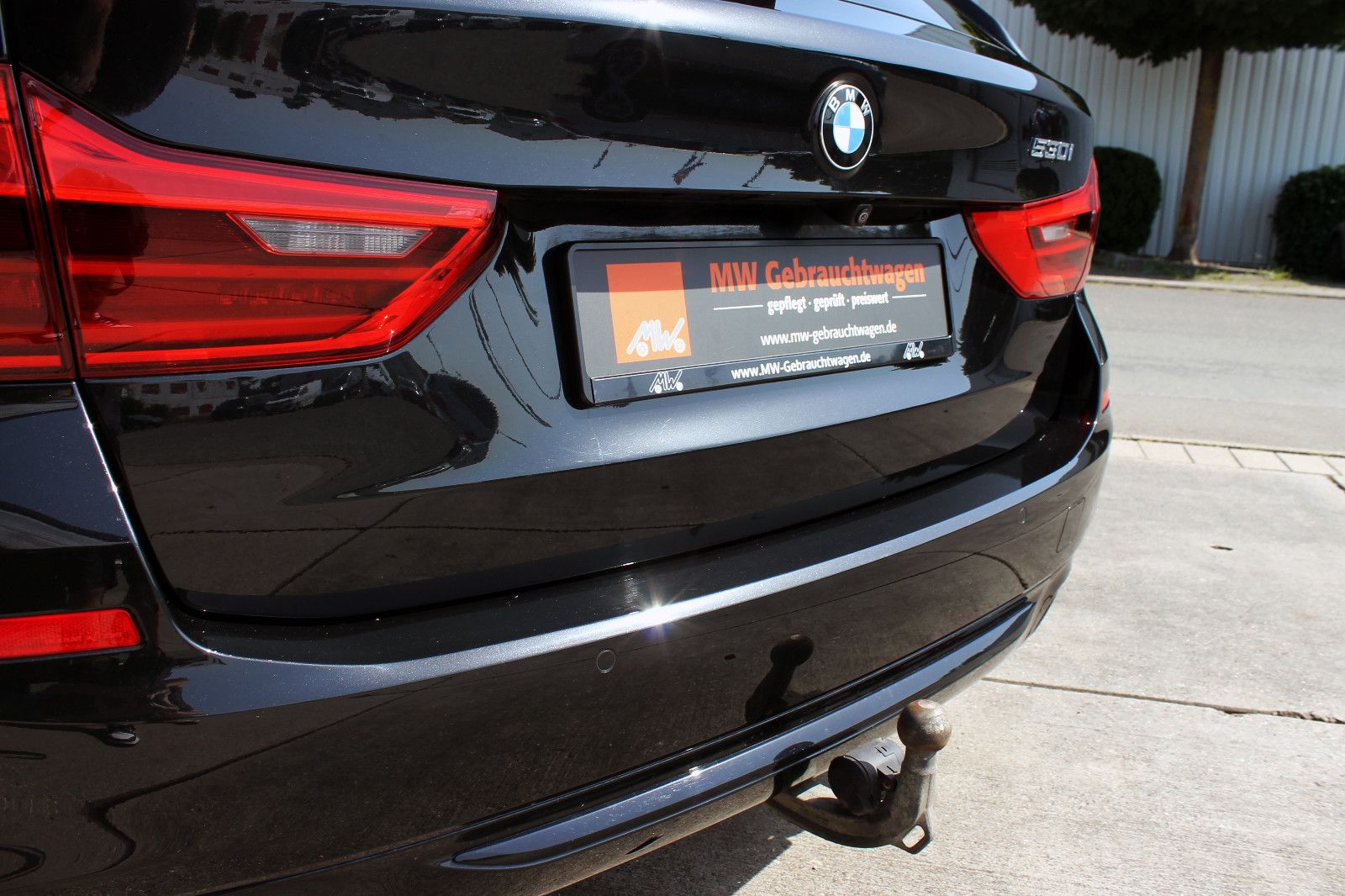 Fahrzeugabbildung BMW 530i Touring Steptr. Sport-Line LED HUD KAM ACC