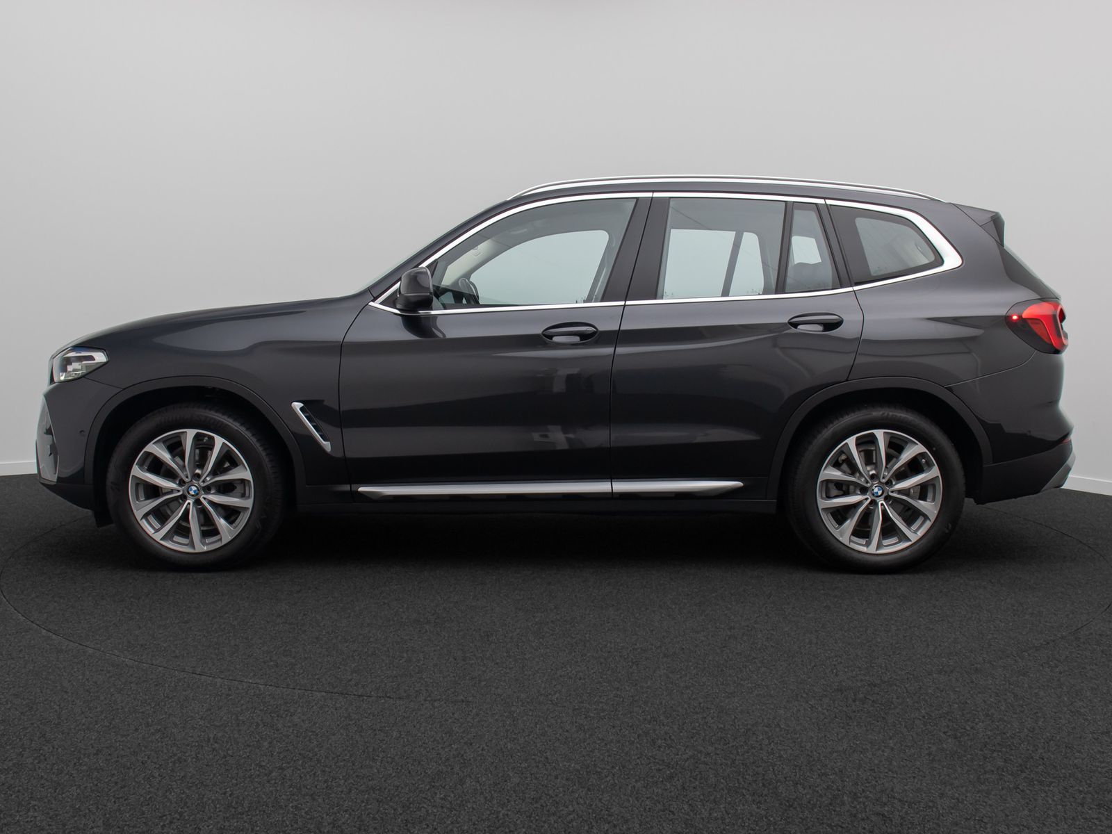 Fahrzeugabbildung BMW X3 xD20d Kamera DAB AHK Leder Sportsitz 19Zoll