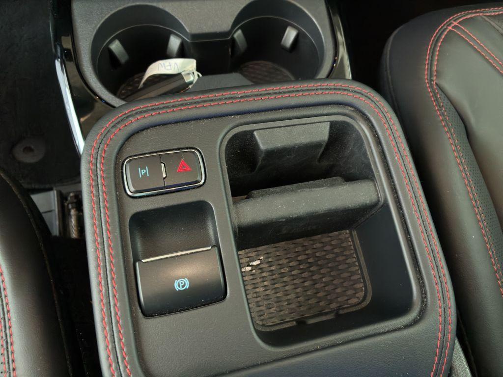 Ford Mustang Mach-E AWD PREMIUM