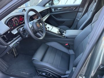 Porsche Panamera - 12