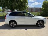Volvo XC90 Recharge T8 Ultimate Dark AWD - Volvo XC90: Recharge Ultimate Dark