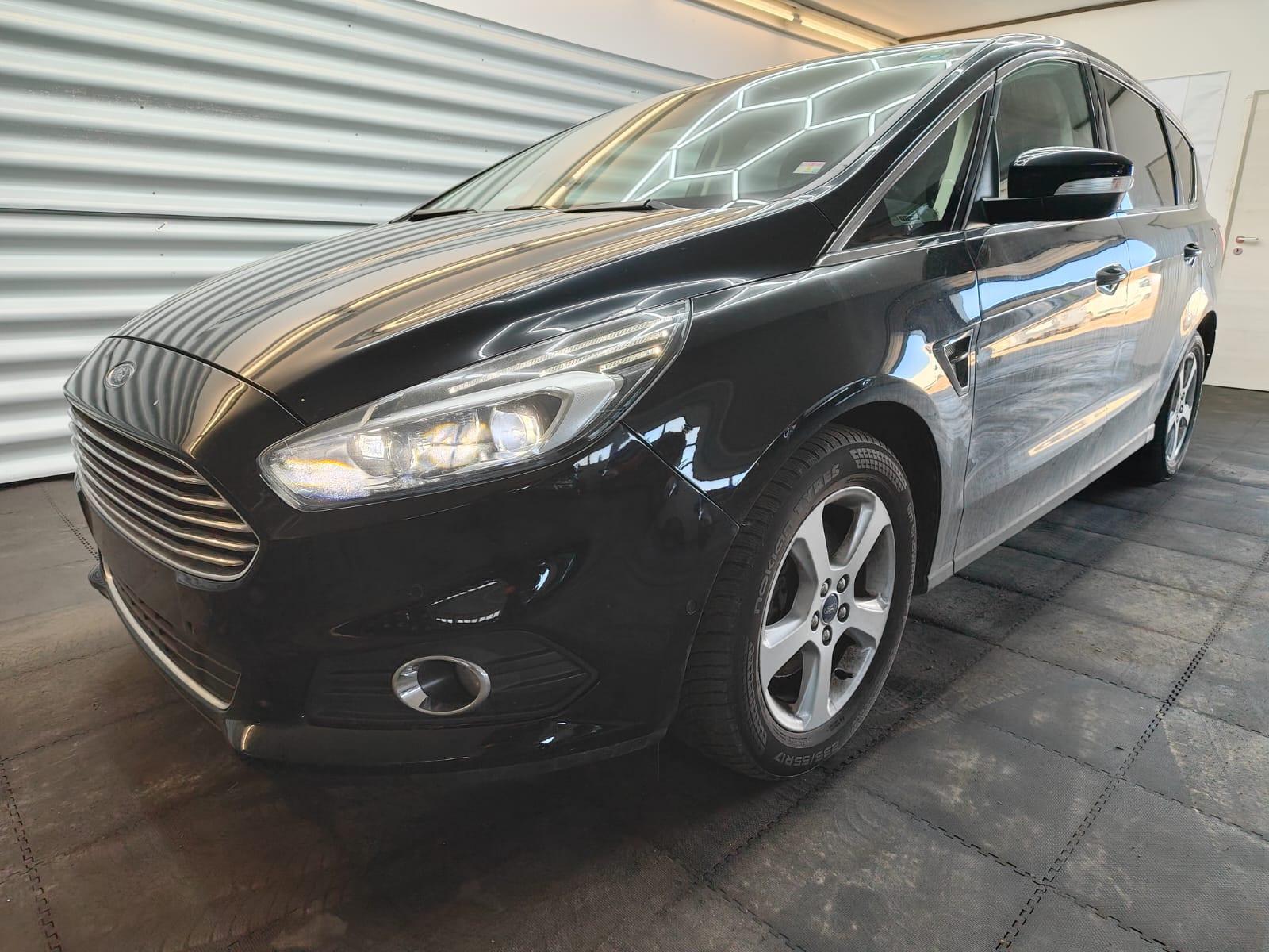 Ford S-Max S-MAX Titanium LED Navi Carplay 7 Sitze