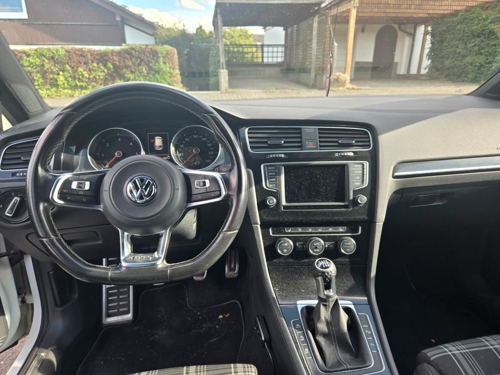 Image of Volkswagen Golf