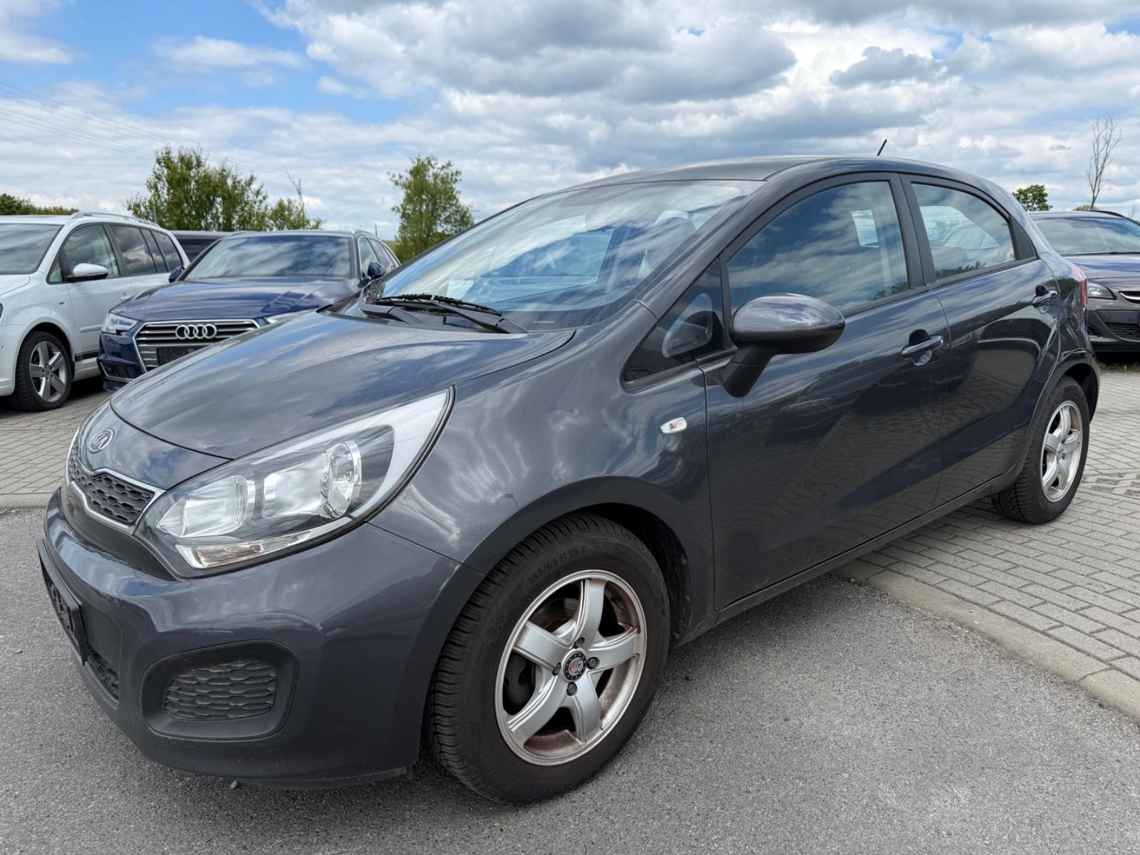 Kia Rio 1.2 Benzin 86 PS Klima TÜV bis März 2027