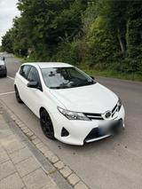 Toyota Auris angemeldet 2013 Modell 2te Hand - Toyota Auris in Dortmund
