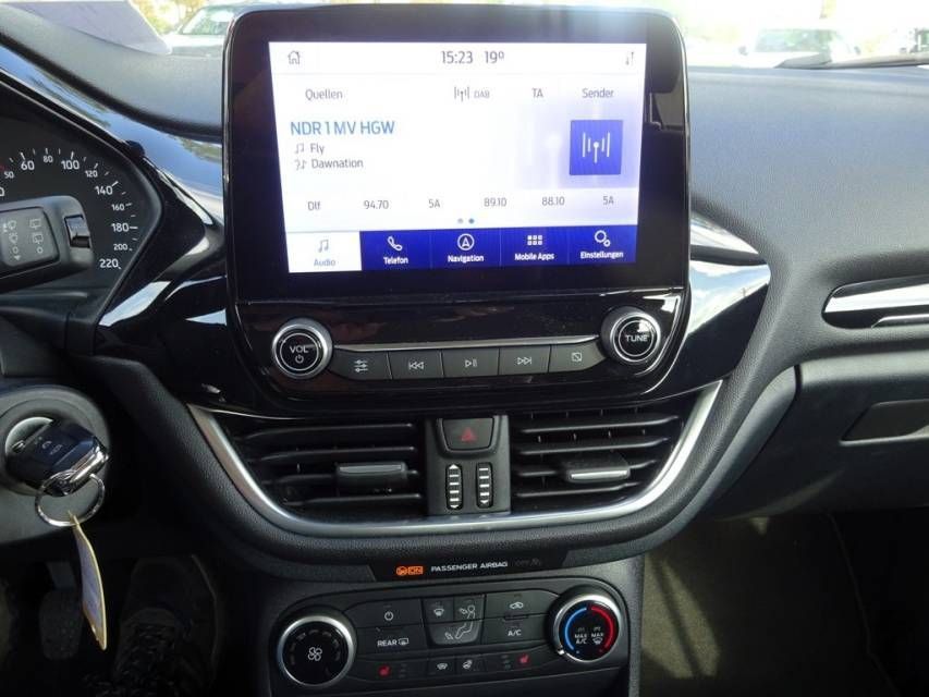 Fahrzeugabbildung Ford Fiesta  1.1 Cool & Connect ALW