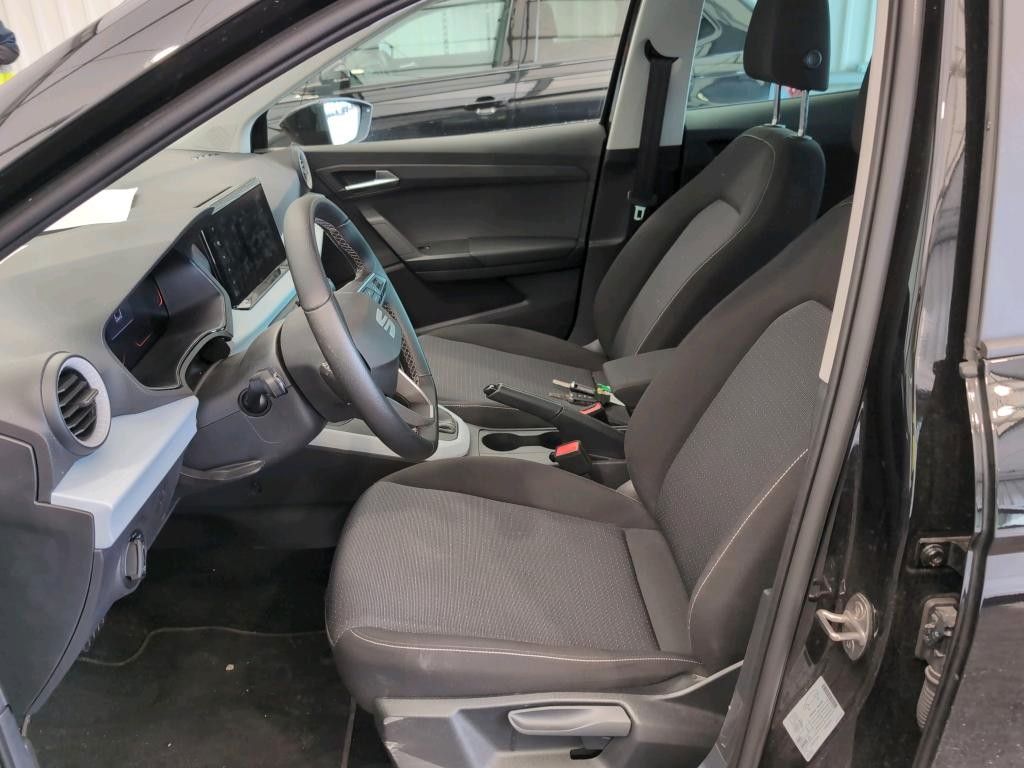 Fahrzeugabbildung SEAT Arona Style DSG LED NAVI GRA PDC DAB 1.HD