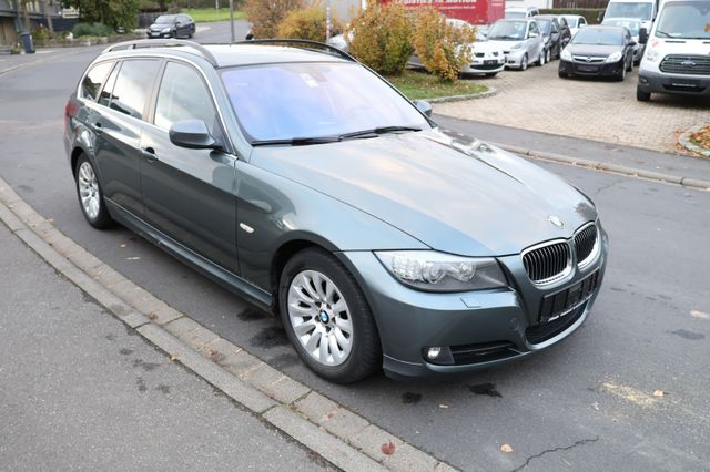 BMW 325i Touring 3,0 gepfl.AHK Autom.Xenon Pano Navi